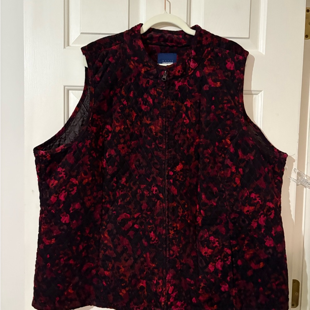 Basic Editions Plus 3X Quilted Corduroy Vest – Burgundy Red Floral Print (NWOT)